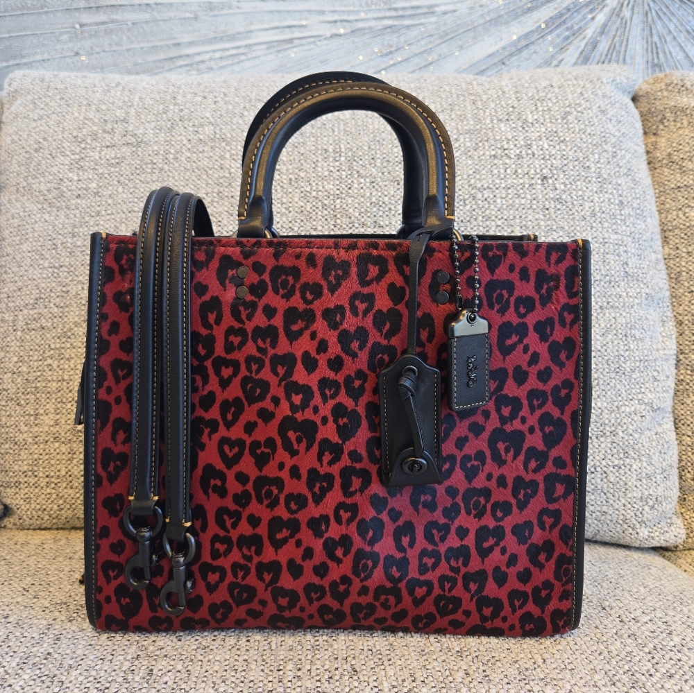 ♡♡SOLD♡♡ Coach Wildbeast Rogue 30 Red/Black - Picture 4 of 16